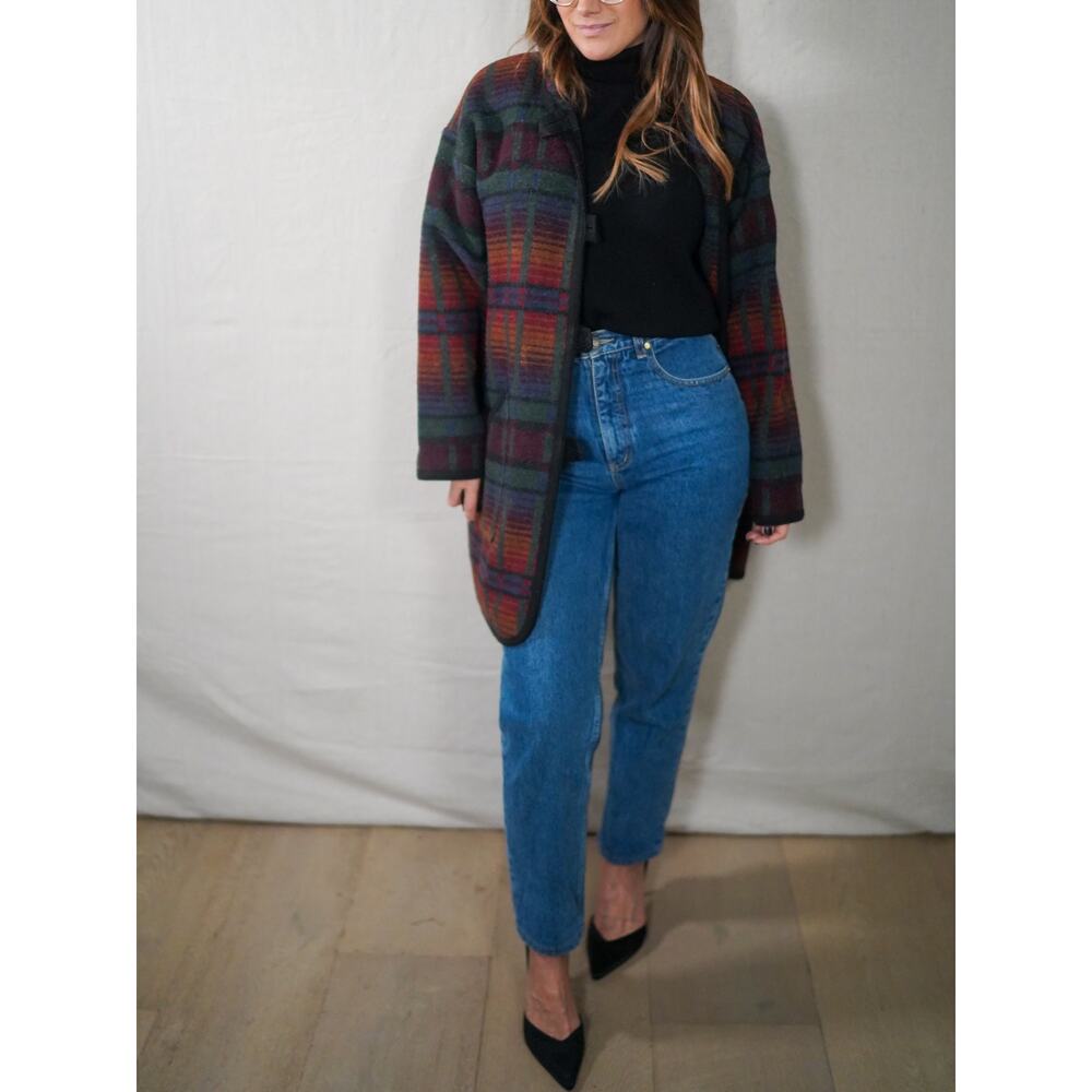 Vintage Oversized Plaid Wool Coat in Forest Green & Oxblood - Picture 4 of 10